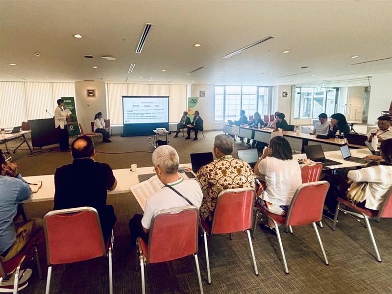 Scene from the seminar