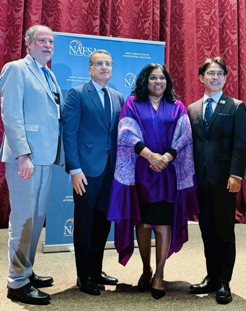Participants in the Japan Session (From left: Vice President YOKOI Atsufumi, Assistant Professor ISHIDA Ayame, and Deputy Director FURUYA Kaori)